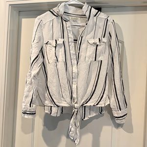 Sz med white waist length shirt with black stripe detail